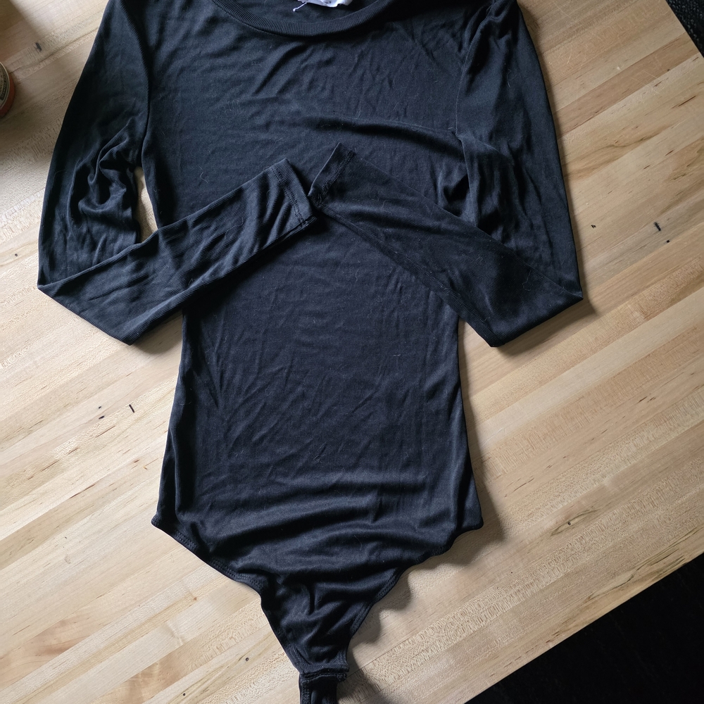 Elodie Classic Black Ribbed Top